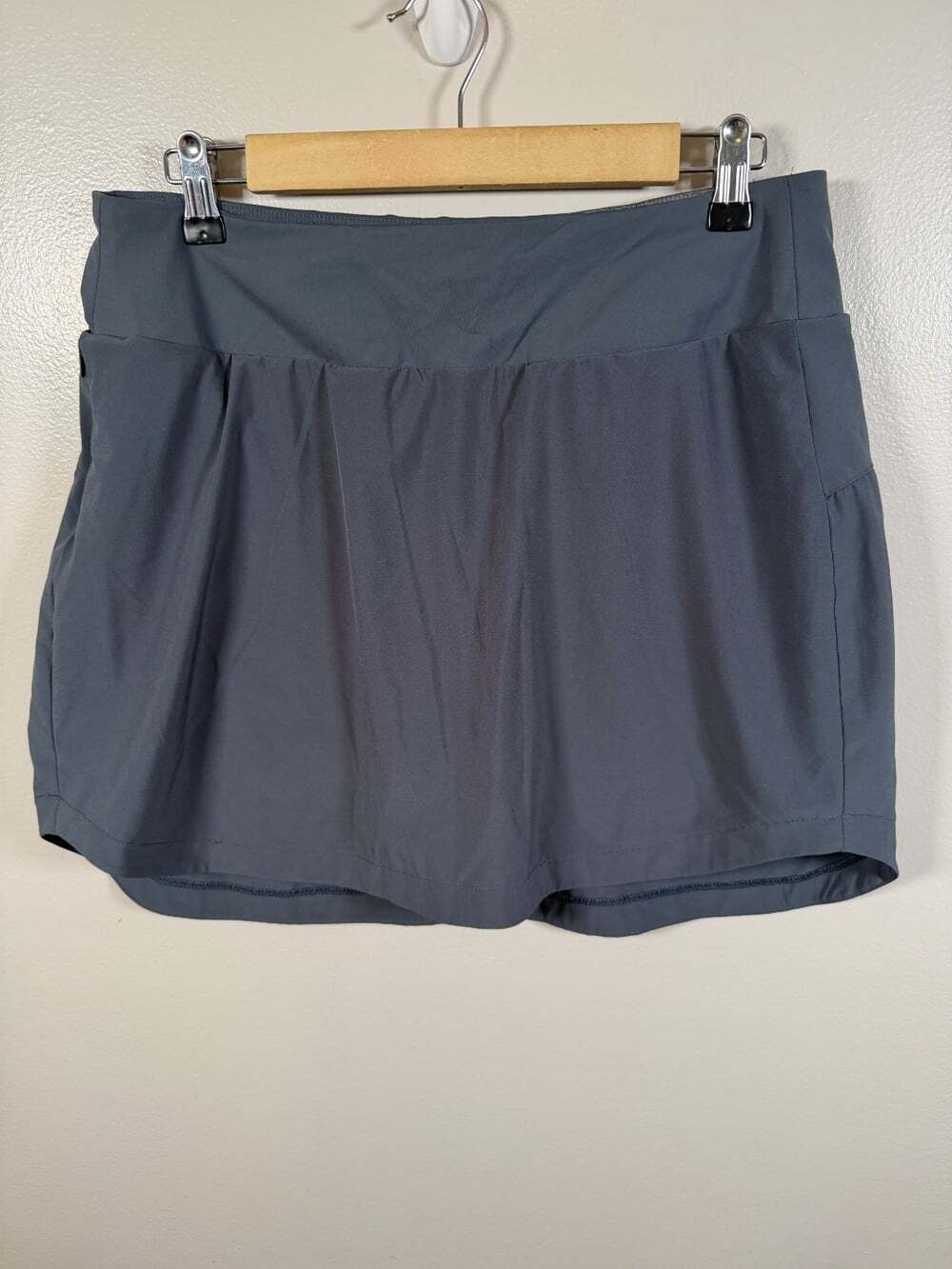Free Fly Breeze Skort Size Large Gray Bamboo Lined Athletic Travel Golf Active